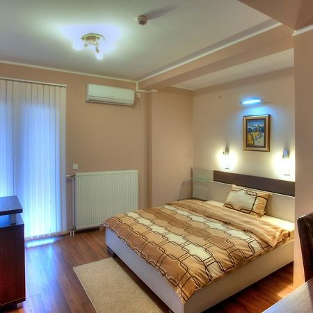 Guesthouse Vitez فرانيي المظهر الخارجي الصورة