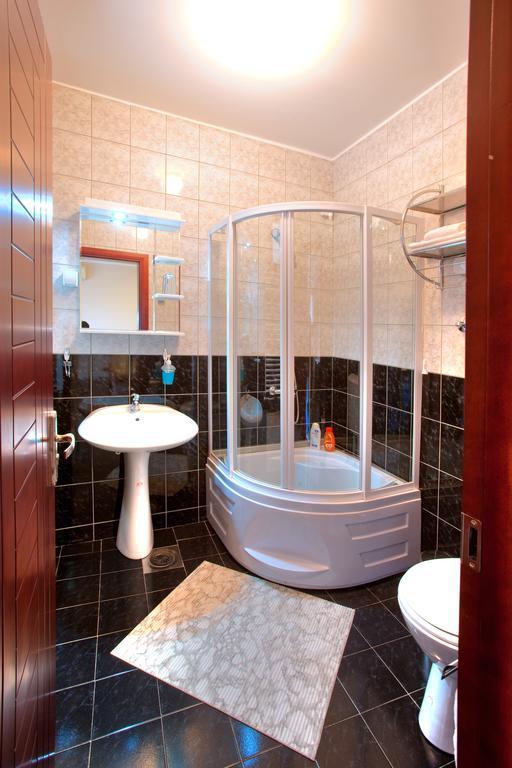 Guesthouse Vitez فرانيي المظهر الخارجي الصورة